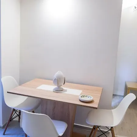 City Center-ifrooms Apartment
